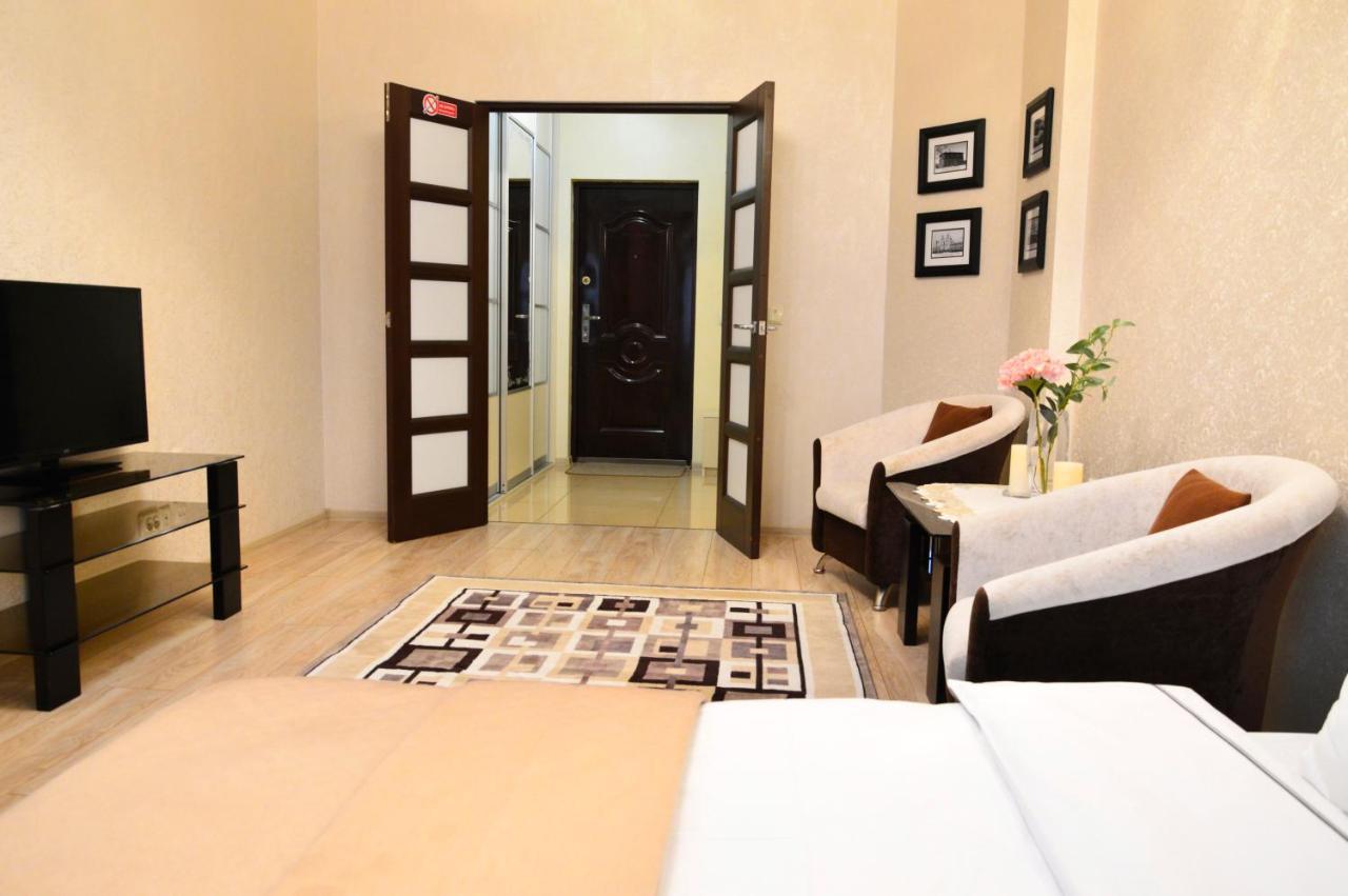 Comfort Apartments - Beautiful Suite By The Park 格罗德诺 外观 照片